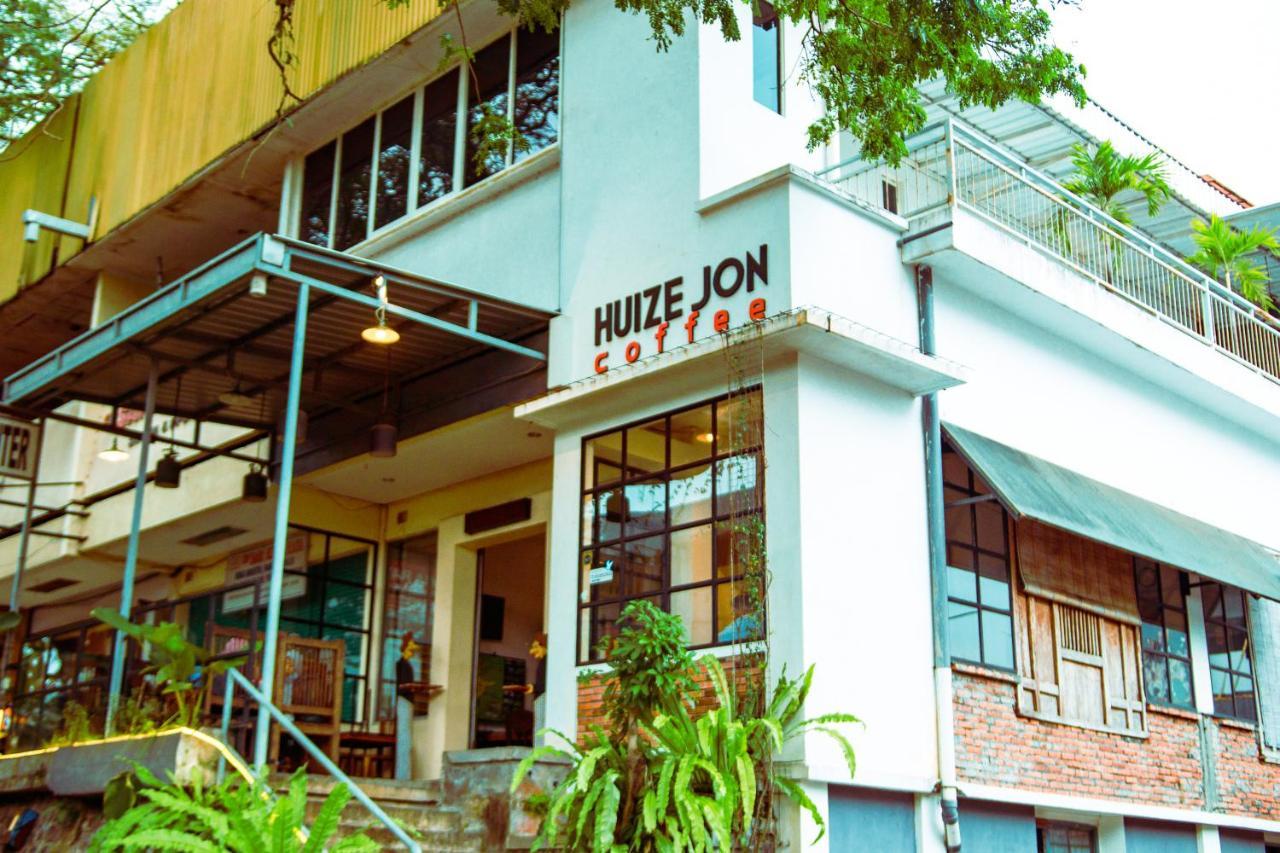מאלאנג Huize Jon Hostel מראה חיצוני תמונה
